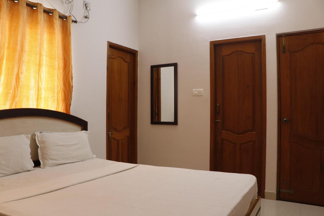 Fiesta House Pallikaranai Csennai Kültér fotó