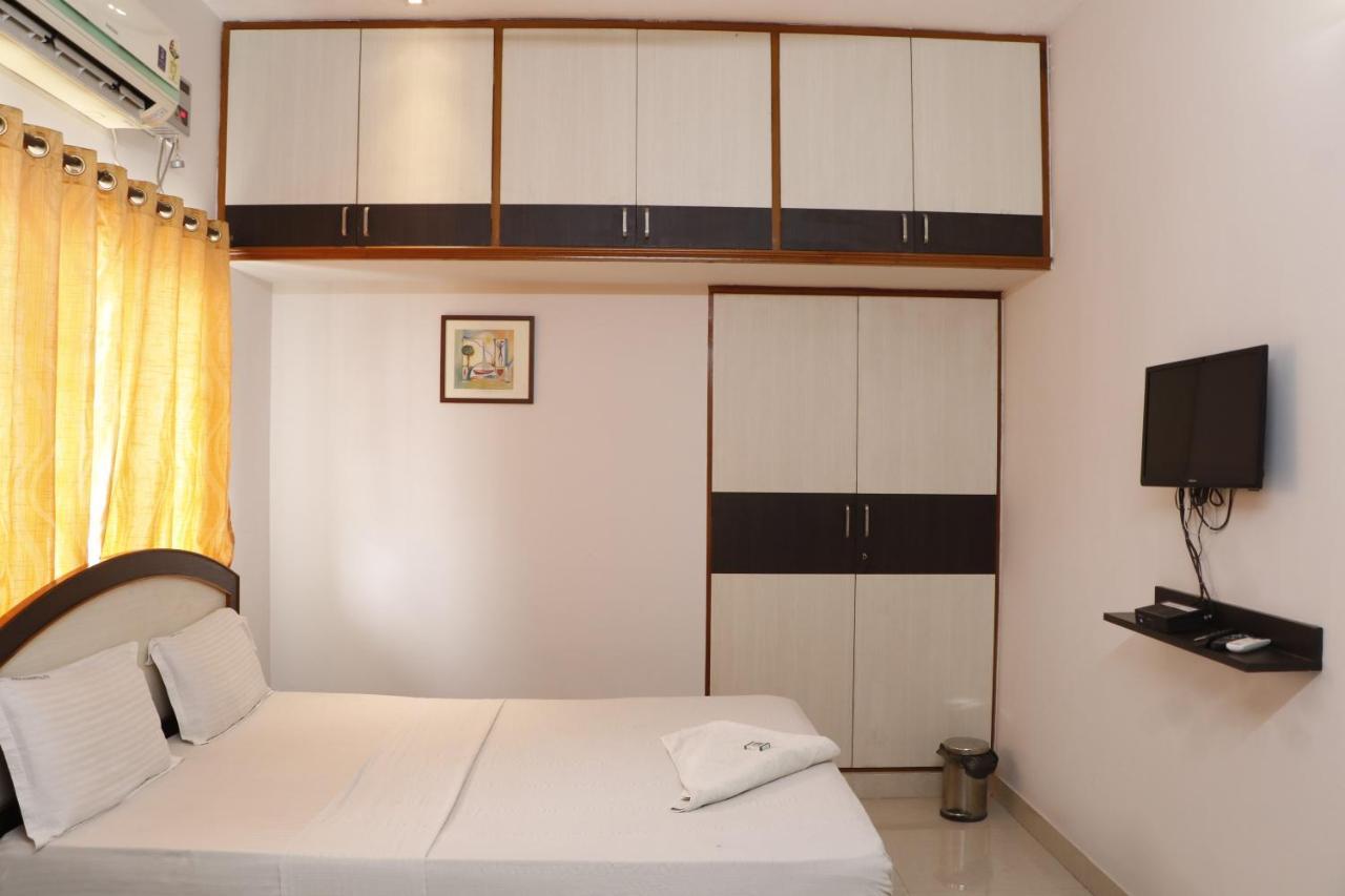 Fiesta House Pallikaranai Csennai Kültér fotó