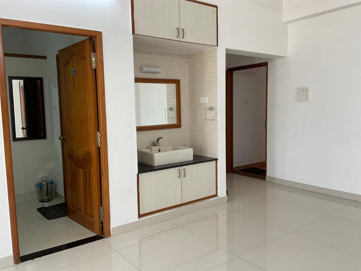 Fiesta House Pallikaranai Csennai Kültér fotó