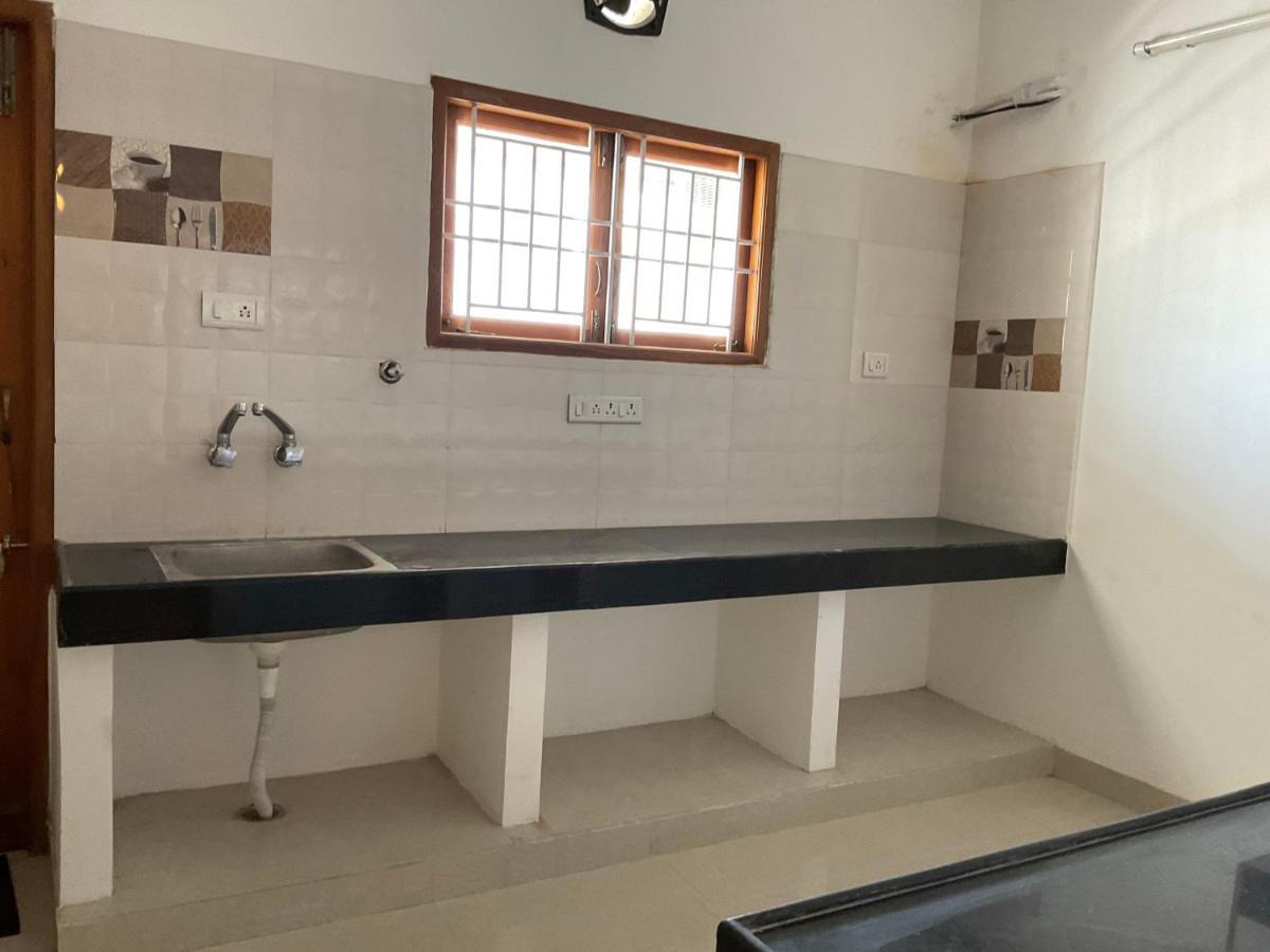 Fiesta House Pallikaranai Csennai Kültér fotó